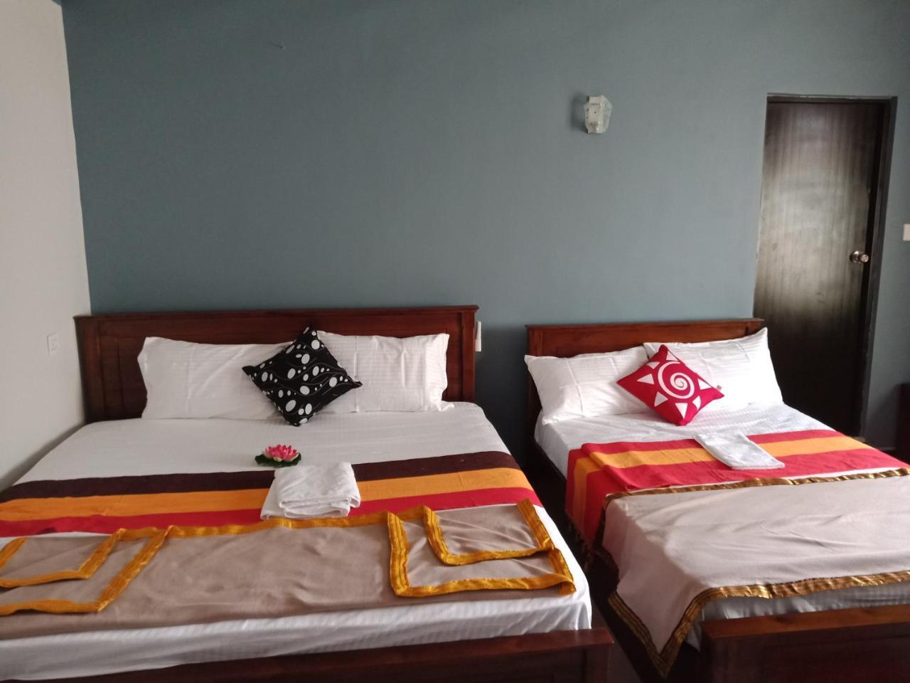 Global City Hotel Maligawatta Exteriör bild